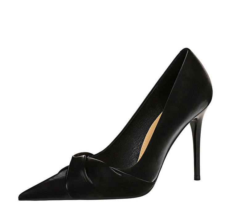 Slim Fit Low Cut Pointed Toe Stiletto Heel