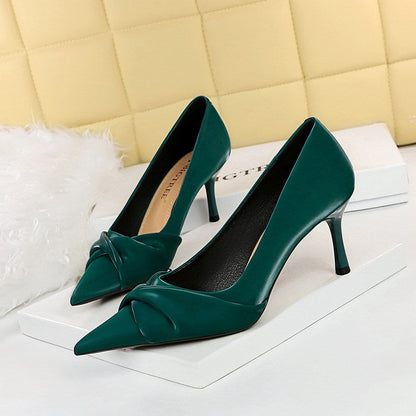 Slim Fit Low Cut Pointed Toe Stiletto Heel
