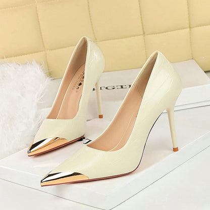 Tilta Metal Pointed Stiletto
