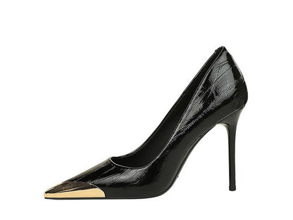 Tilta Metal Pointed Stiletto