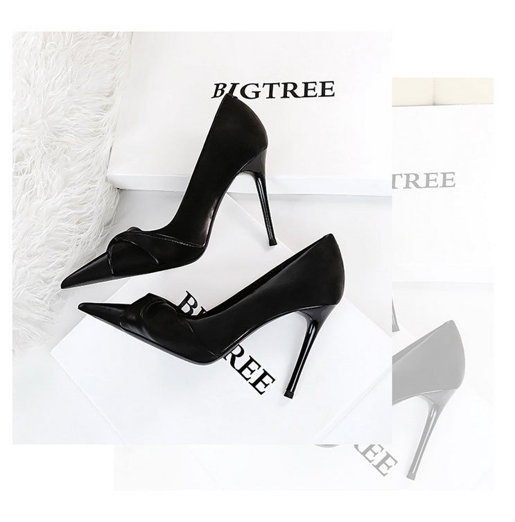 Slim Fit Low Cut Pointed Toe Stiletto Heel