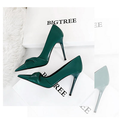 Slim Fit Low Cut Pointed Toe Stiletto Heel